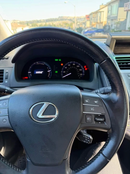 Lexus HS - Image 7 of 8
