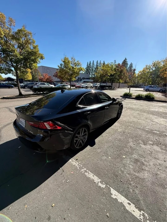 Lexus IS 3rd Gen - Image 5 of 7