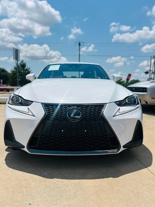 2018 Lexus IS 3rd Gen - Image 2 of 7