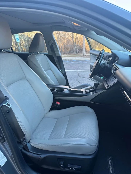 2015 Lexus IS 3rd Gen - Image 6 of 10