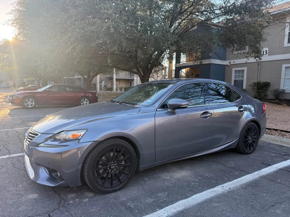 2015 Lexus IS 3rd Gen - Image 5 of 10