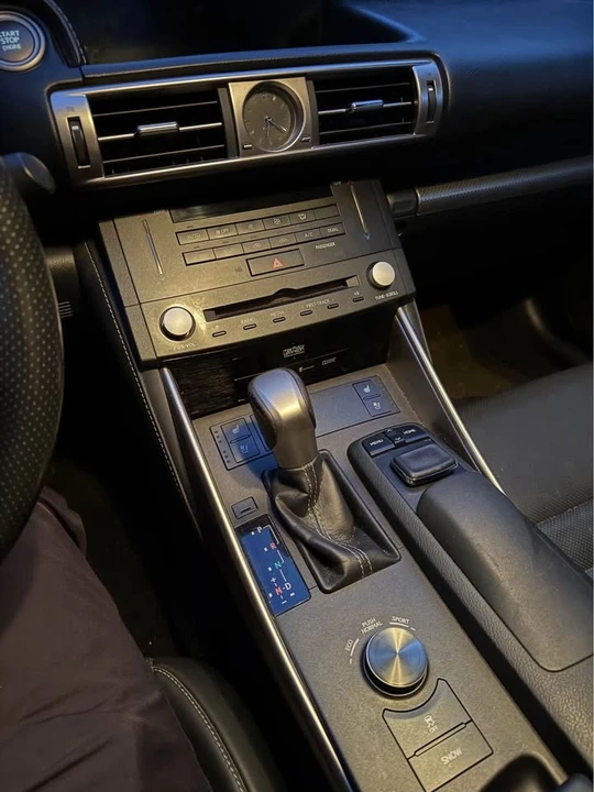 2015 Lexus IS 3rd Gen - Image 7 of 9