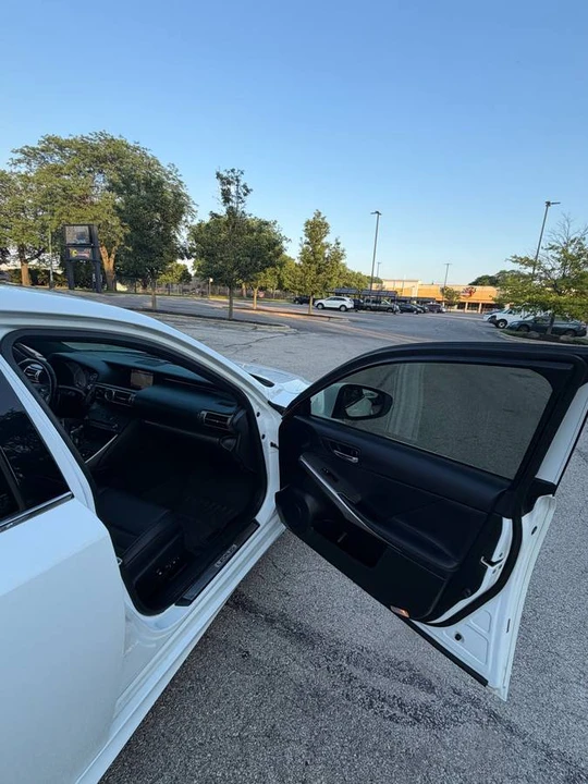 2015 Lexus IS 3rd Gen - Image 16 of 24