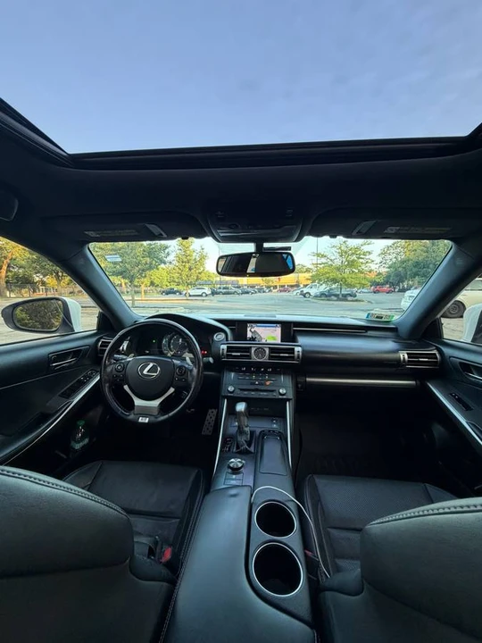 2015 Lexus IS 3rd Gen - Image 22 of 24