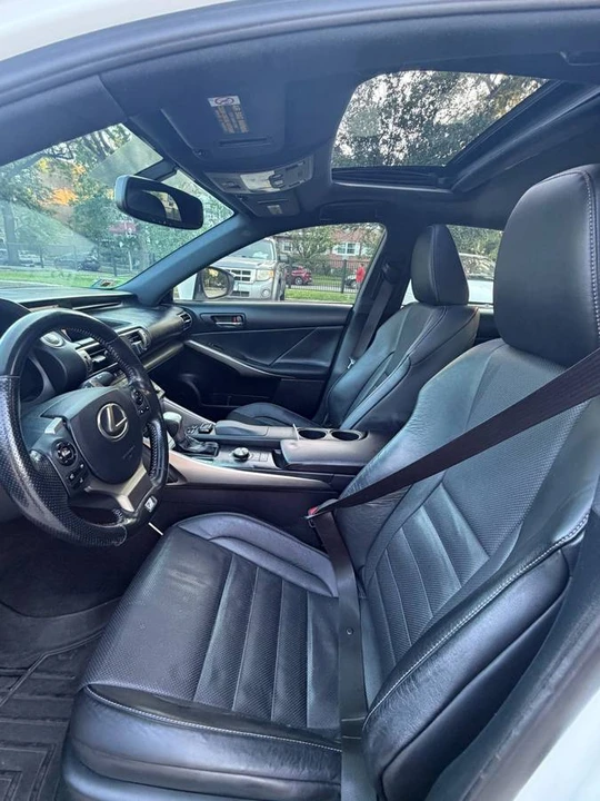 2015 Lexus IS 3rd Gen - Image 17 of 24