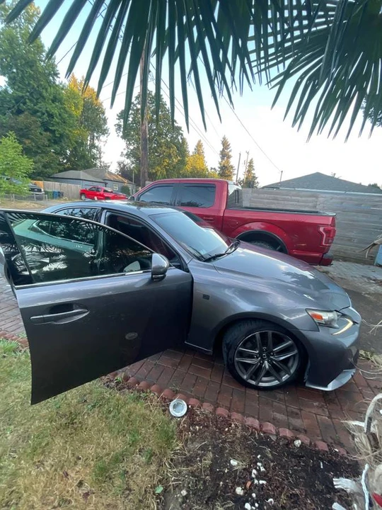 2014 Lexus IS 3rd Gen - Image 9 of 11