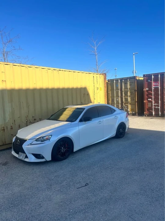 2016 Lexus IS 3rd Gen - Image 4 of 4