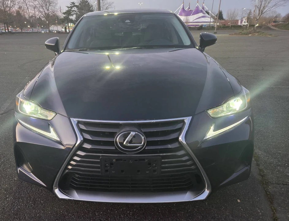 2019 Lexus IS 3rd Gen - Image 3 of 8