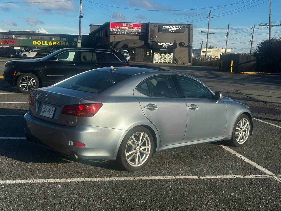 2007 Lexus IS 2nd Gen - Image 9 of 11