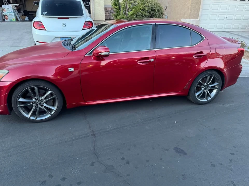 2011 Lexus IS 3rd Gen - Image 5 of 10