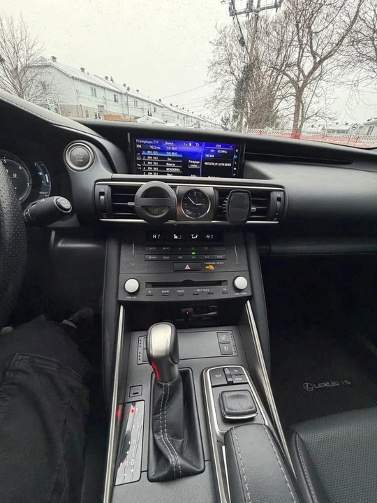 2020 Lexus IS 3rd Gen - Image 7 of 8