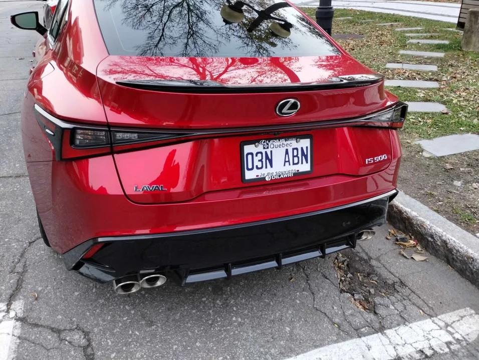 2023 Lexus IS 3rd Gen - Image 5 of 9