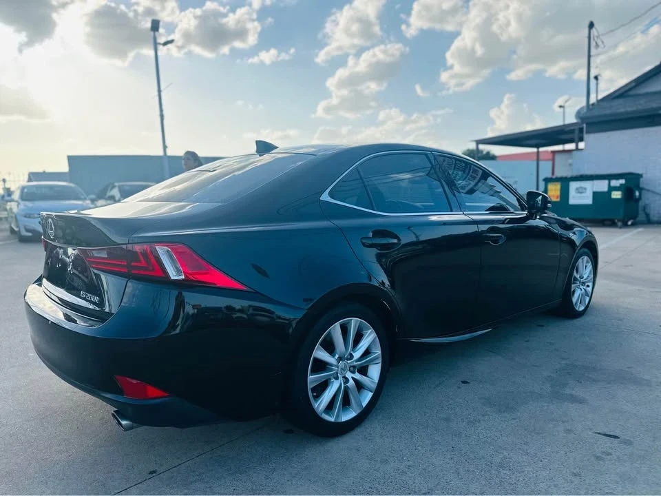 2016 Lexus IS 3rd Gen - Image 4 of 8