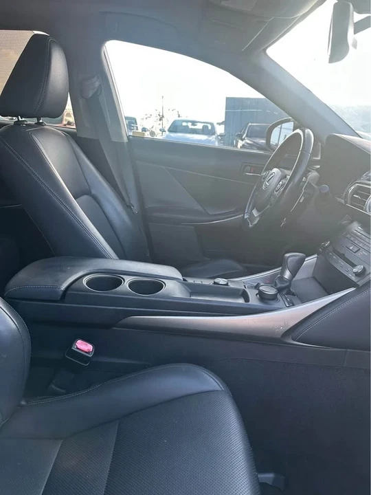 2016 Lexus IS 3rd Gen - Image 7 of 8