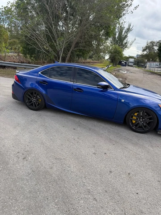 2016 Lexus IS 3rd Gen - Image 5 of 8