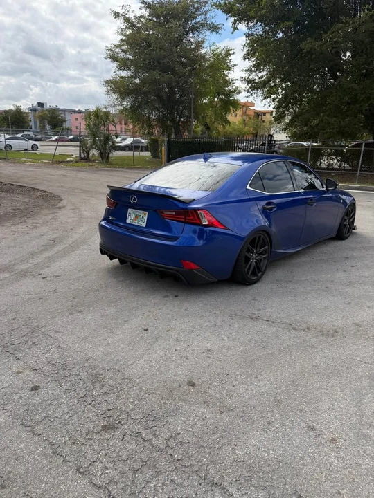 2016 Lexus IS 3rd Gen - Image 4 of 8