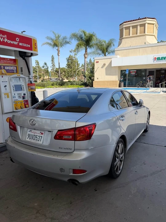 2007 Lexus IS 2nd Gen - Image 5 of 8