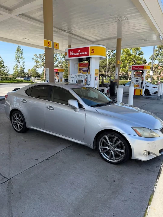 2007 Lexus IS 2nd Gen - Image 3 of 8
