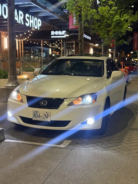 2006 Lexus IS 2nd Gen - Image 2 of 4