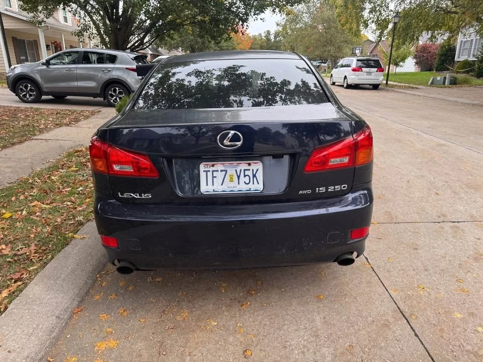 2006 Lexus IS 2nd Gen - Image 4 of 10
