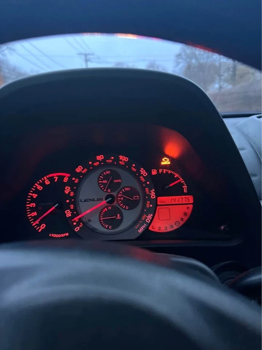 Lexus IS 1st Gen - Image 5 of 9