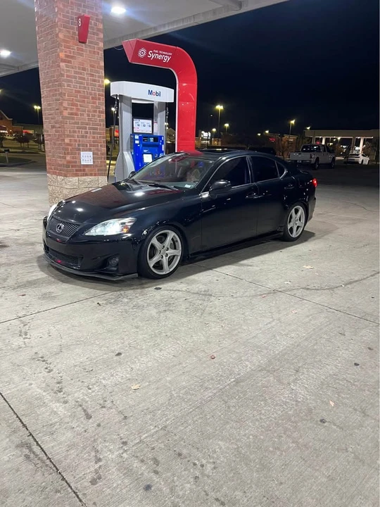 2006 Lexus IS 2nd Gen - Image 3 of 10
