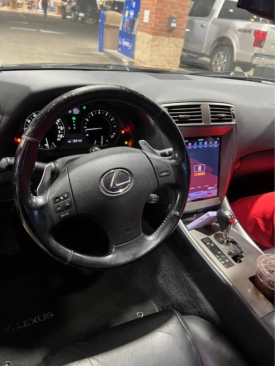 2006 Lexus IS 2nd Gen - Image 5 of 10