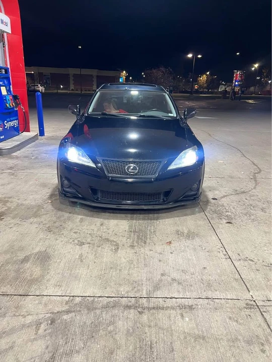 2006 Lexus IS 2nd Gen - Image 2 of 10