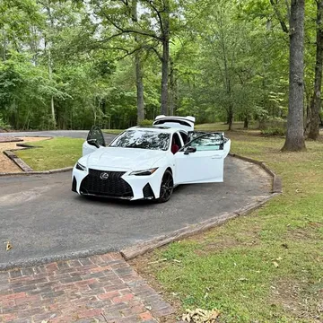 2025 Lexus IS500
