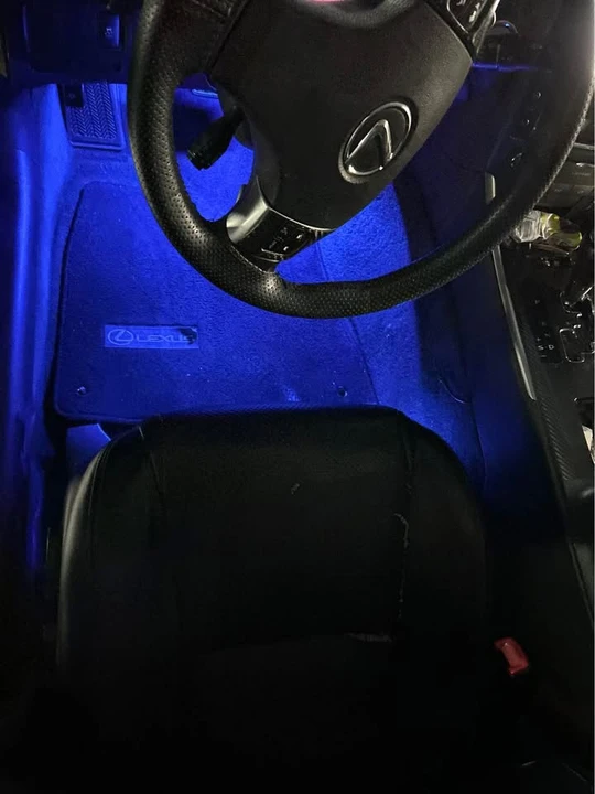 Lexus IS 2nd Gen - Image 7 of 8
