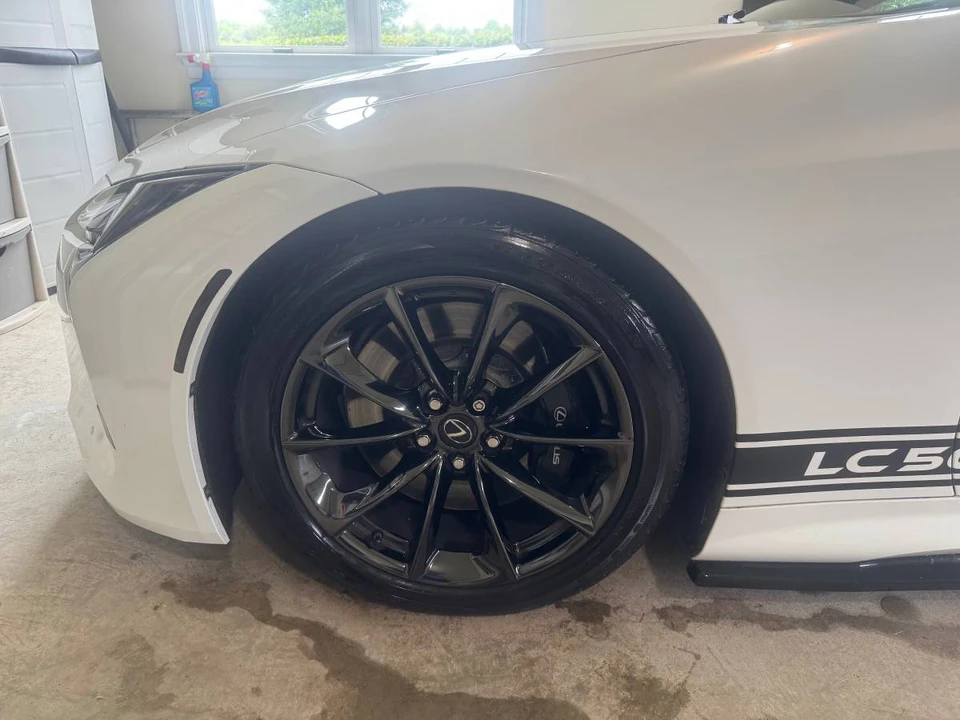 2018 Lexus LC - Image 20 of 24