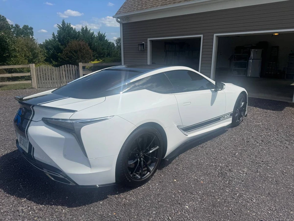 2018 Lexus LC - Image 23 of 24