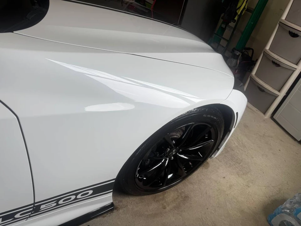2018 Lexus LC - Image 16 of 24