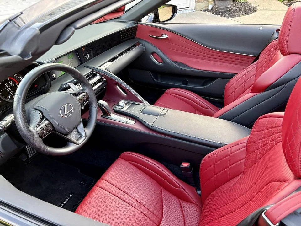 2023 Lexus LC - Image 4 of 6