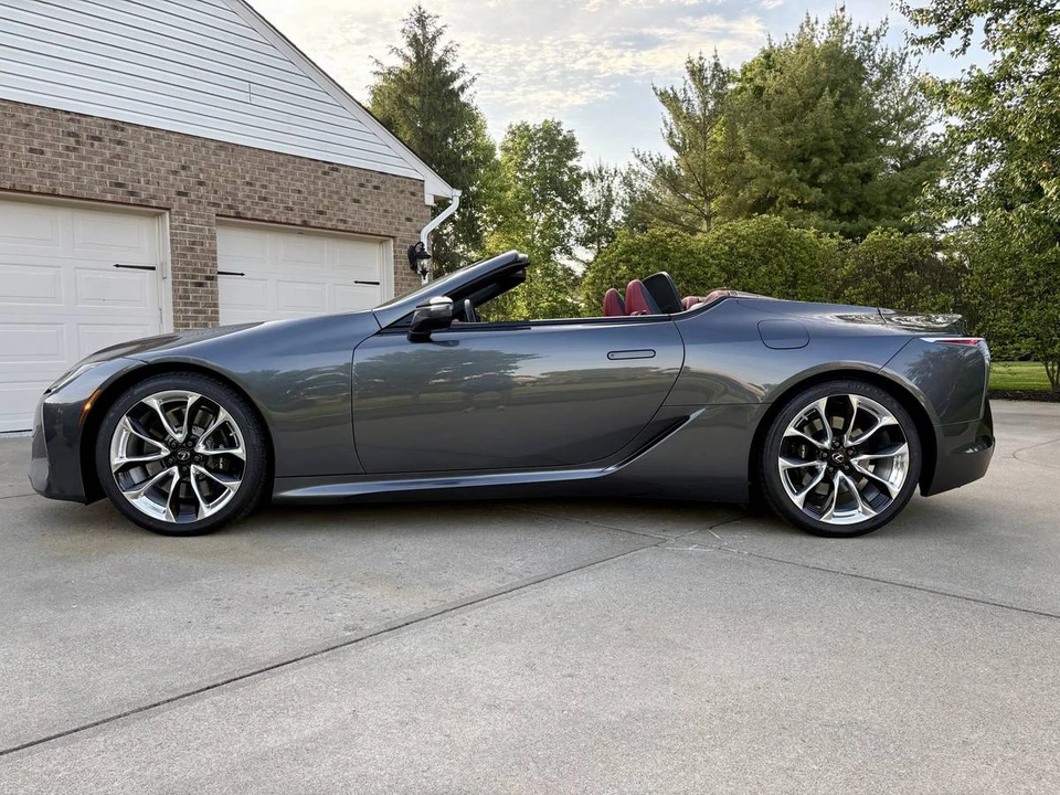 2023 Lexus LC - Image 3 of 6