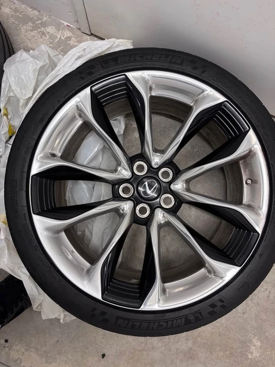 Lexus LC - Image 4 of 7