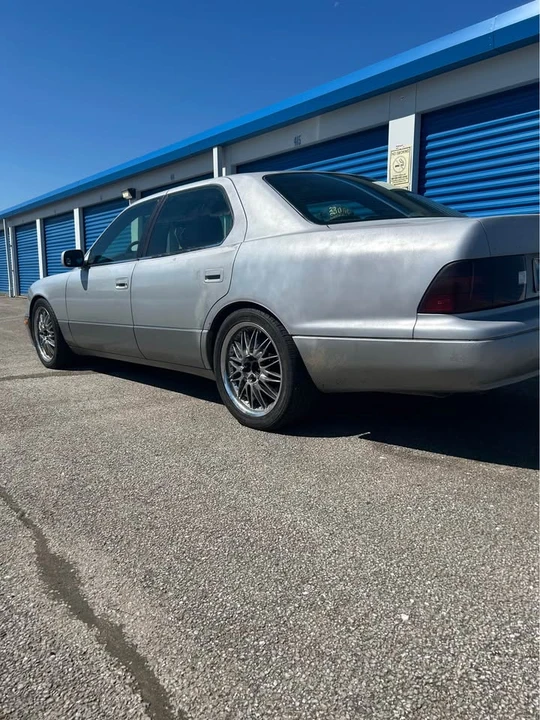 Lexus LS 1st Gen - Image 2 of 3
