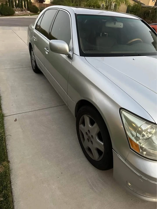 2004 Lexus LS 3rd Gen - Image 6 of 8