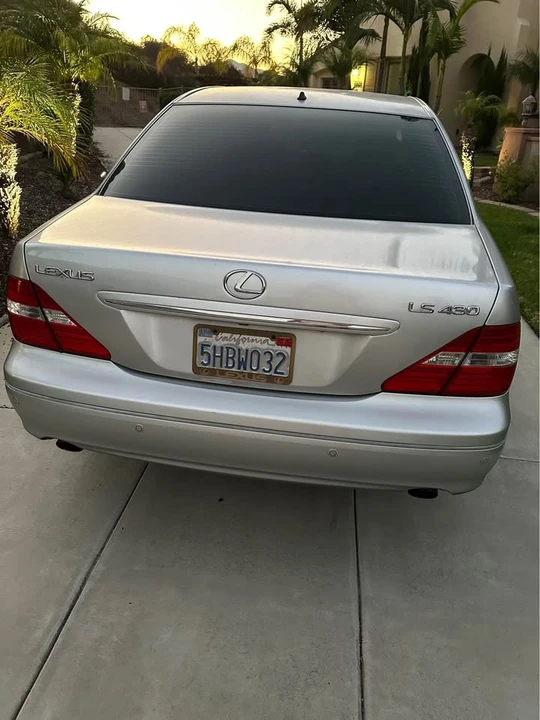 2004 Lexus LS 3rd Gen - Image 5 of 8