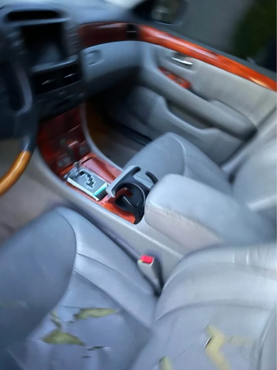2004 Lexus LS 3rd Gen - Image 3 of 8