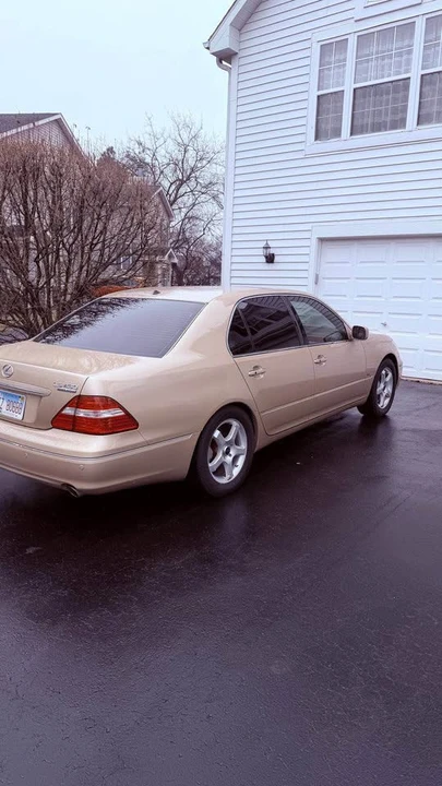 2004 Lexus LS 3rd Gen - Image 2 of 9