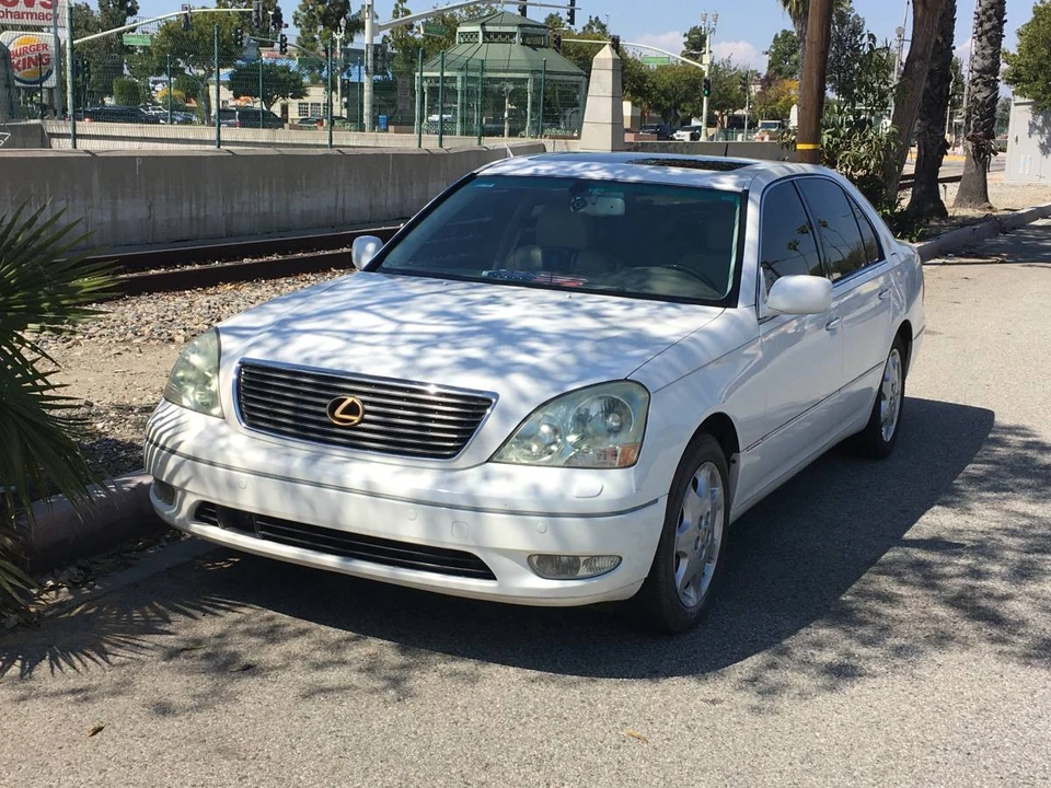 2002 Lexus LS 3rd Gen - Image 4 of 4