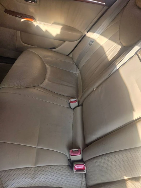 2006 Lexus LS 3rd Gen - Image 4 of 5