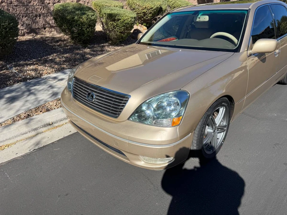 2001 Lexus LS 3rd Gen - Image 5 of 7