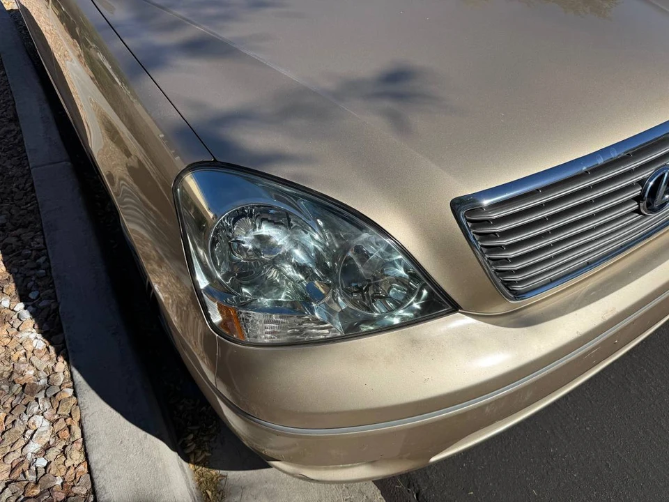 2001 Lexus LS 3rd Gen - Image 6 of 7