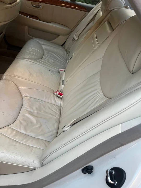 2001 Lexus LS 3rd Gen - Image 3 of 6