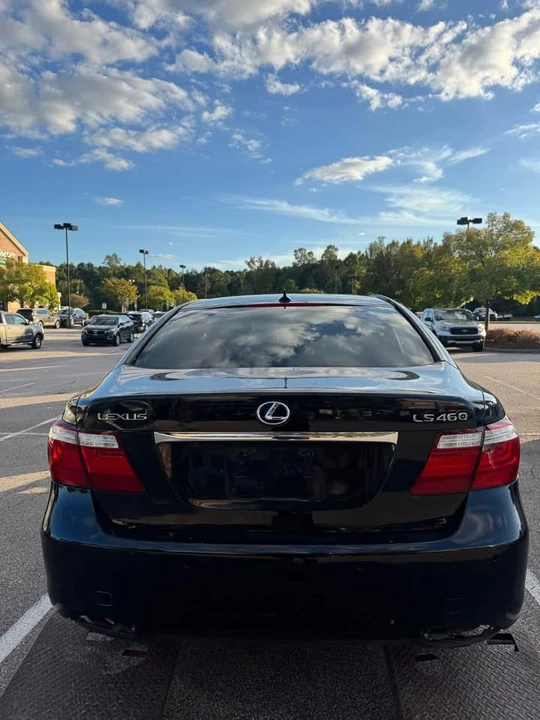 Lexus LS 4th Gen - Image 6 of 10