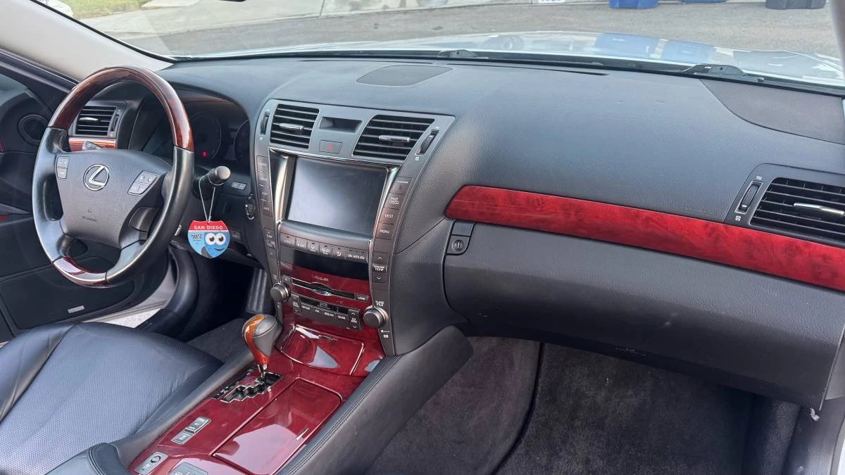 2008 Lexus LS 4th Gen - Image 11 of 14