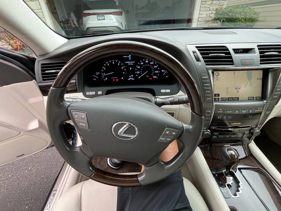 2008 Lexus LS 4th Gen - Image 7 of 12