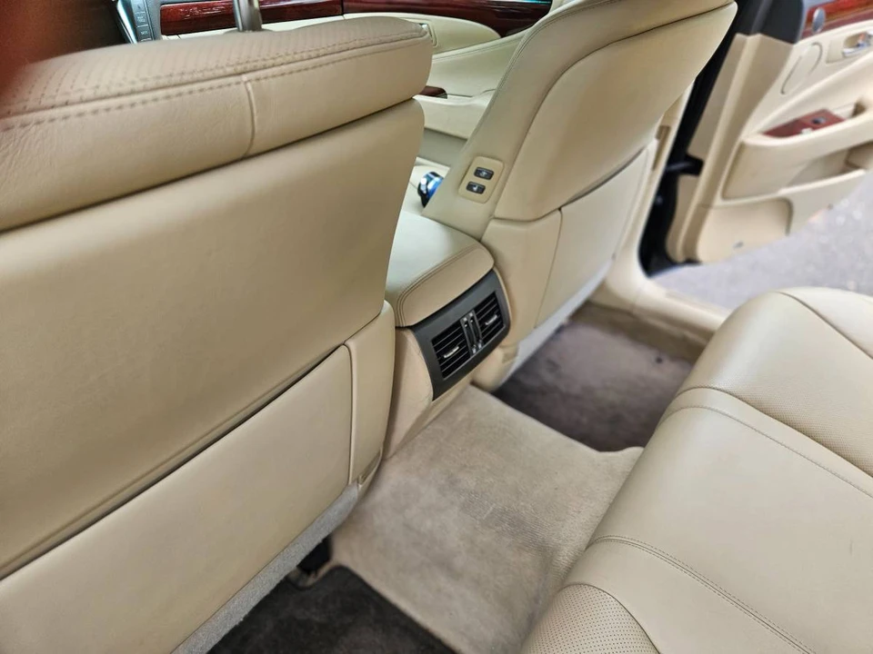 2007 Lexus LS 4th Gen - Image 15 of 15